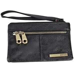 KENNETH COLE WOMEN'S BLACK SMALL WRISTLET PURSE ZIPPERED FRONT